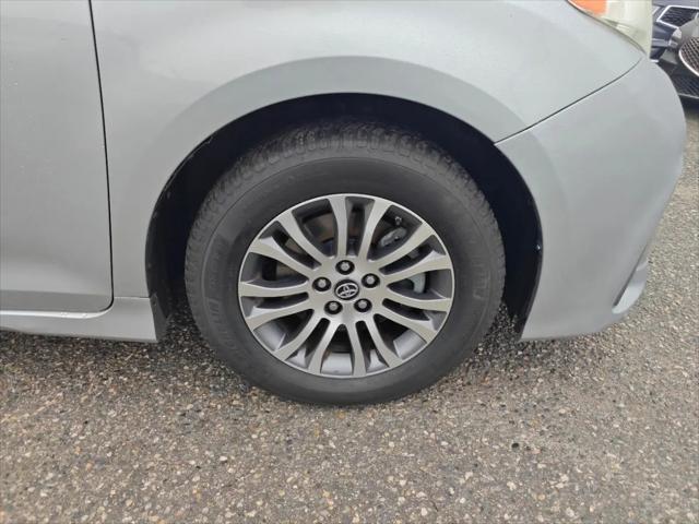 2019 Toyota Sienna XLE 8 Passenger