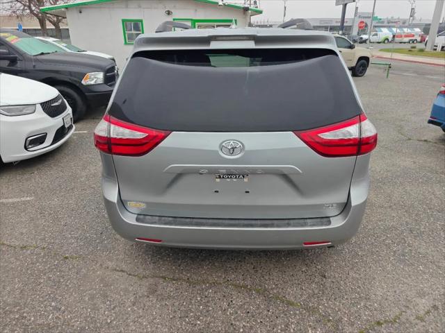 2019 Toyota Sienna XLE 8 Passenger