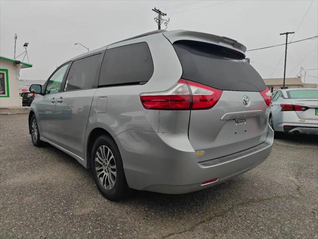 2019 Toyota Sienna XLE 8 Passenger