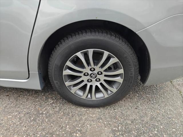 2019 Toyota Sienna XLE 8 Passenger