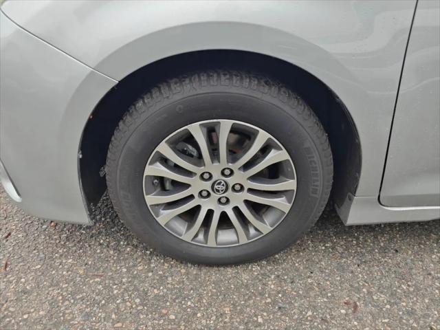 2019 Toyota Sienna XLE 8 Passenger