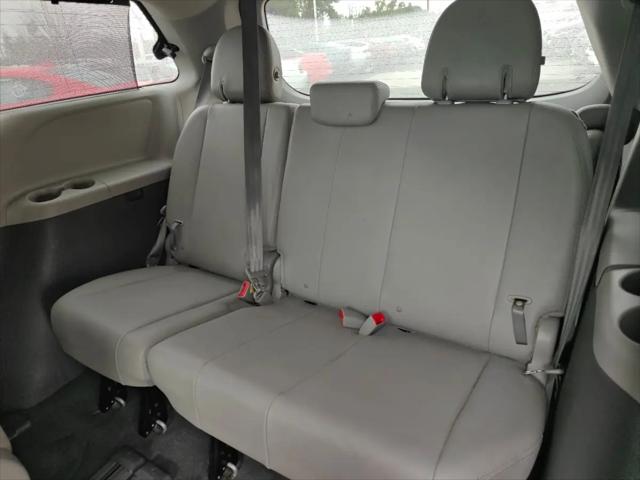 2019 Toyota Sienna XLE 8 Passenger