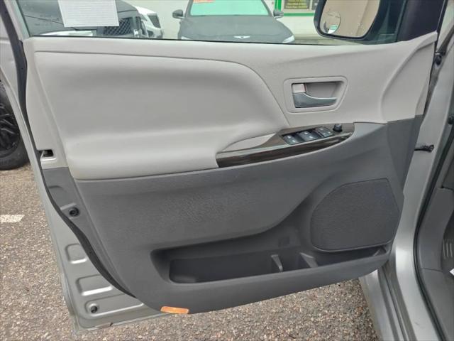 2019 Toyota Sienna XLE 8 Passenger