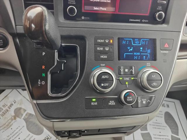 2019 Toyota Sienna XLE 8 Passenger