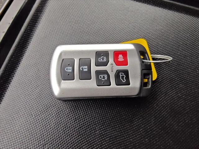 2019 Toyota Sienna XLE 8 Passenger