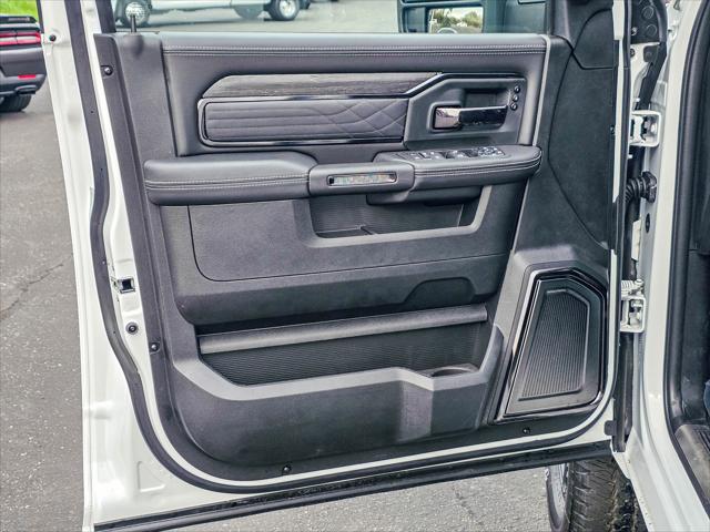 2026 Ram 3500 Limited Mega Cab 4x4 64 Box