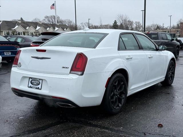 2022 Chrysler 300 Touring-L AWD