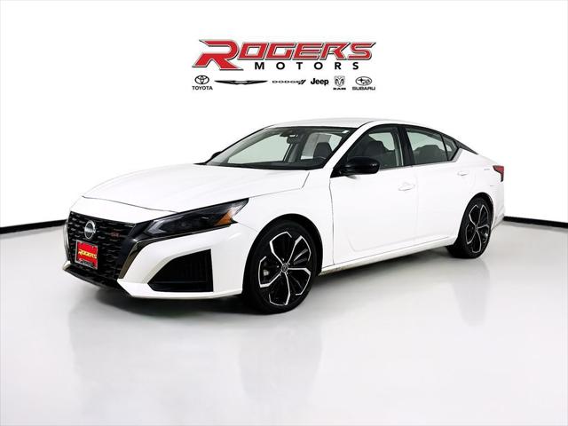 2023 Nissan Altima SR FWD 2023 Nissan Altima SR FWD