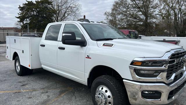 2026 RAM Ram 3500 Chassis Cab RAM 3500 TRADESMAN CREW CAB CHASSIS 4X4 60 CA