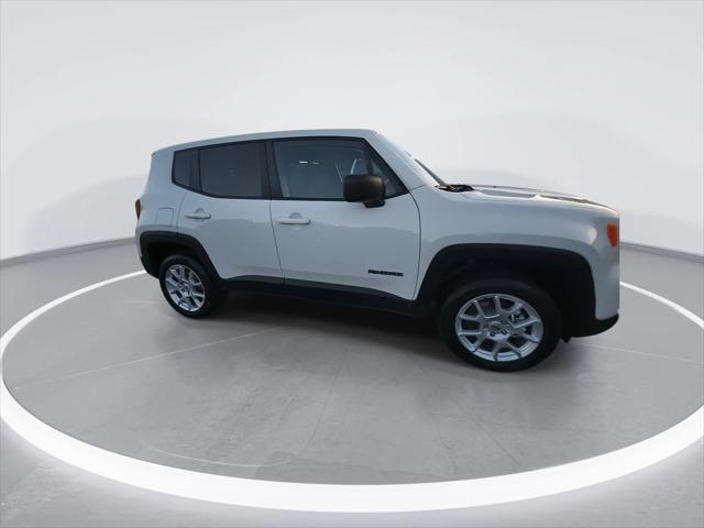 2023 Jeep Renegade Latitude 4x4 2023 Jeep Renegade Latitude 4x4