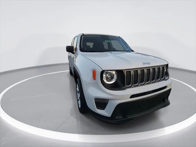 2023 Jeep Renegade Latitude 4x4 2023 Jeep Renegade Latitude 4x4