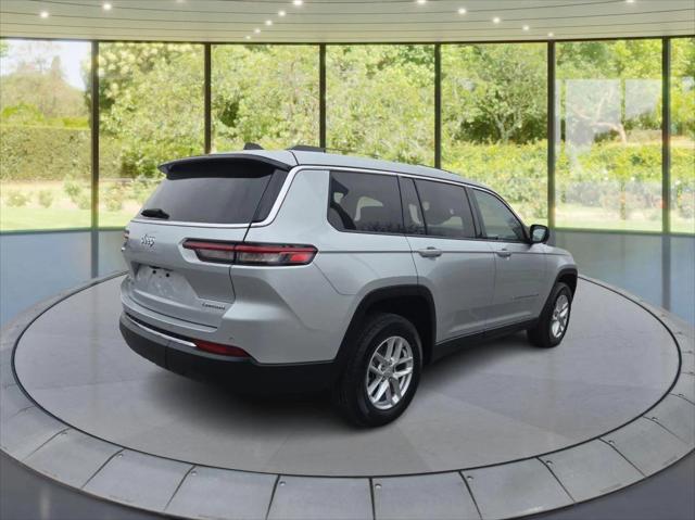 2023 Jeep Grand Cherokee L Laredo 4x4 2023 Jeep Grand Cherokee L Laredo 4x4