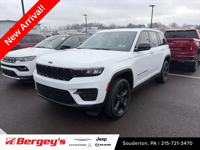2023 Jeep Grand Cherokee Altitude 4x4 2023 Jeep Grand Cherokee Altitude 4x4