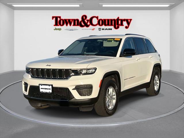 2023 Jeep Grand Cherokee Laredo 4x4