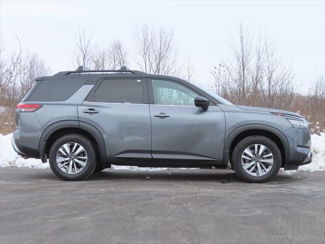 2022 Nissan Pathfinder SL 4WD 2022 Nissan Pathfinder SL 4WD
