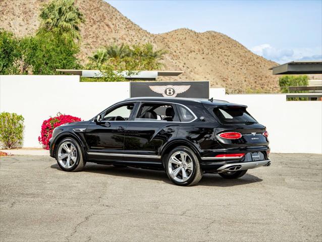 2025 Bentley Bentayga Unknown