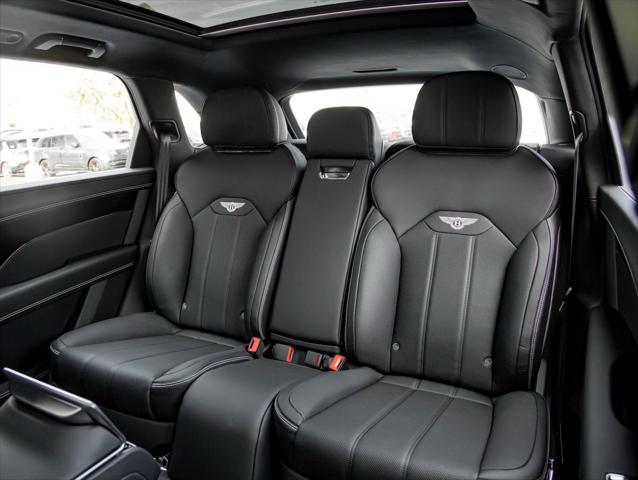 2025 Bentley Bentayga Unknown