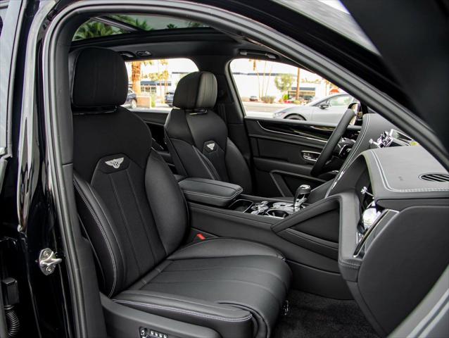 2025 Bentley Bentayga Unknown
