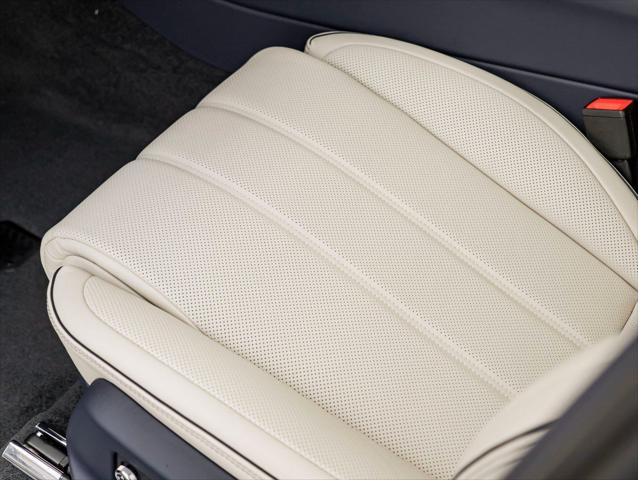 2025 Bentley Bentayga Azure
