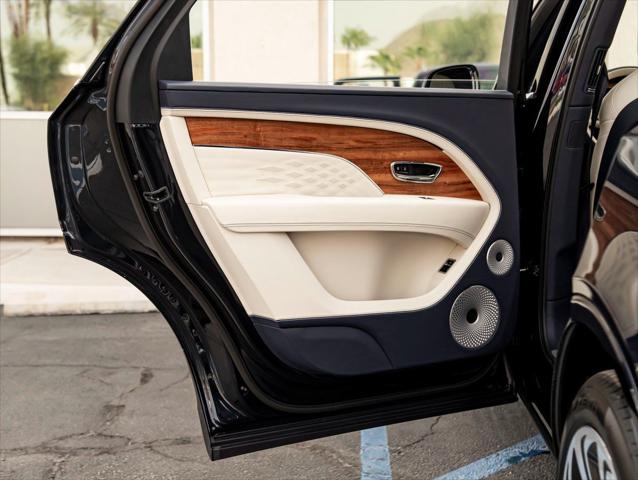 2025 Bentley Bentayga Azure