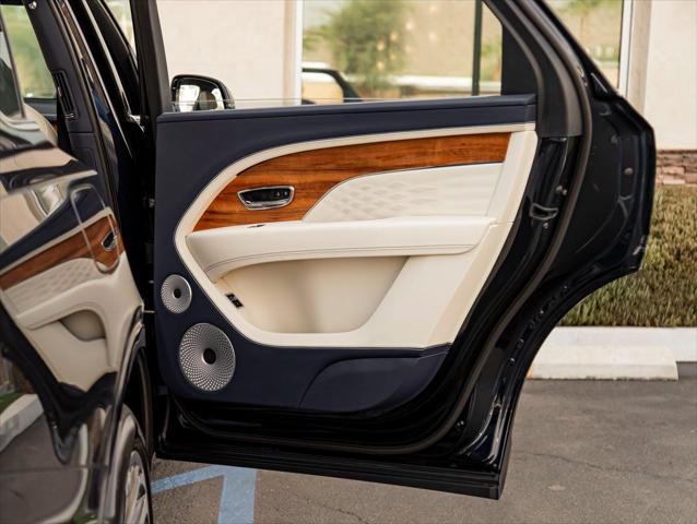 2025 Bentley Bentayga Azure
