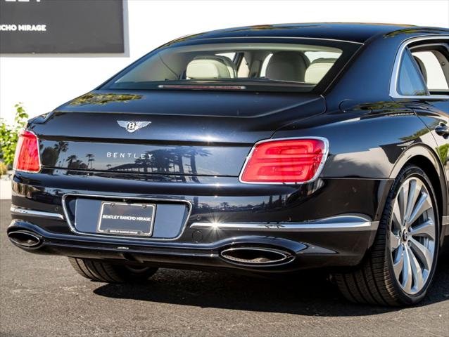 2026 Bentley Flying Spur Azure