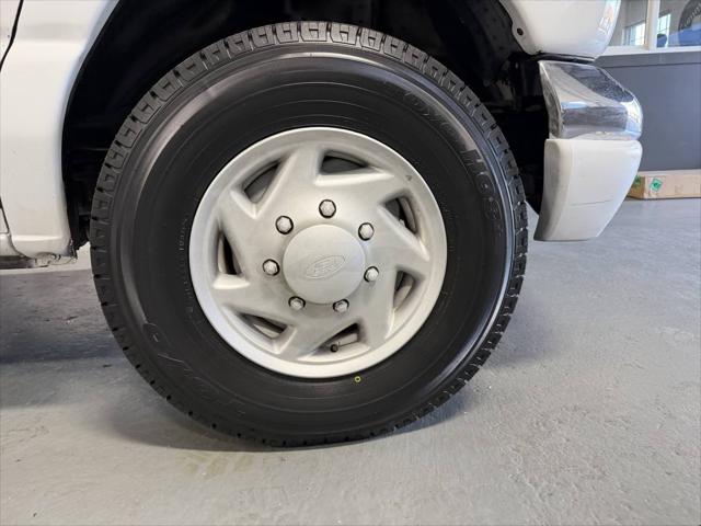 2005 Ford E-350 Super Duty Unknown
