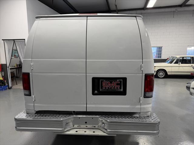 2005 Ford E-350 Super Duty Unknown