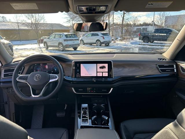 2026 Volkswagen Atlas SE with Technology
