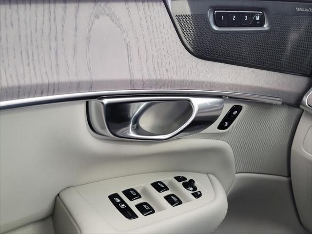 2026 Volvo XC90 B6 Ultra 7-Seater