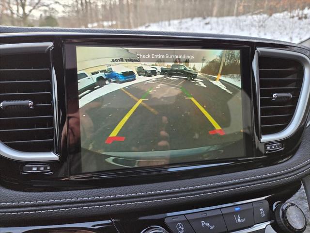 2026 Chrysler Pacifica Select AWD