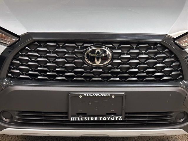 2025 Toyota Corolla Cross L [11]