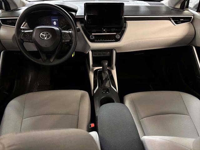 2025 Toyota Corolla Cross L [20]