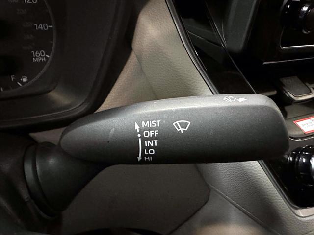 2025 Toyota Corolla Cross L [32]