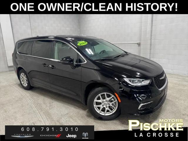 2024 Chrysler Pacifica Touring L for sale in La Crosse, WI