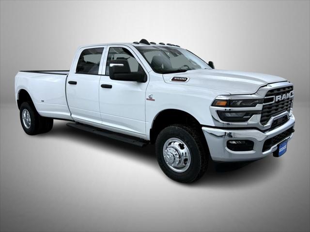 2026 RAM Ram 3500 RAM 3500 TRADESMAN CREW CAB 4X4 8 BOX