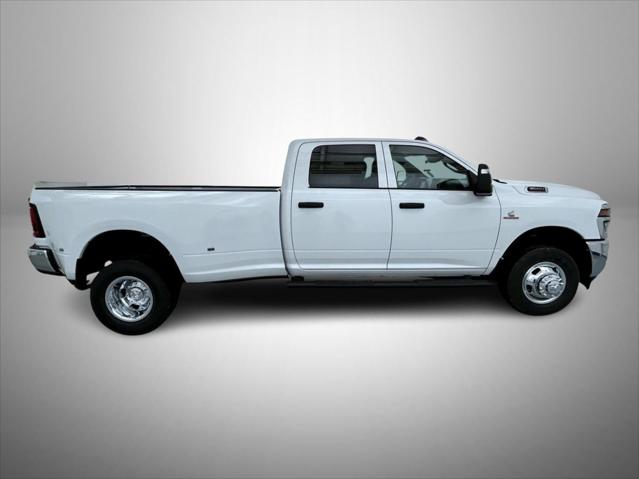 2026 Ram 3500 Tradesman Crew Cab 4x4 8 Box