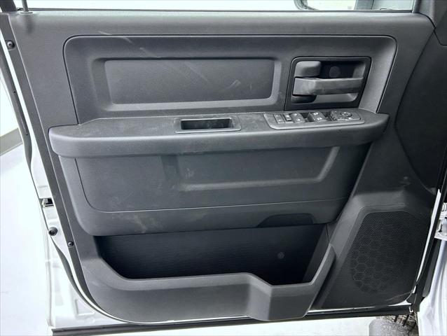 2026 Ram 3500 Tradesman Crew Cab 4x4 8 Box