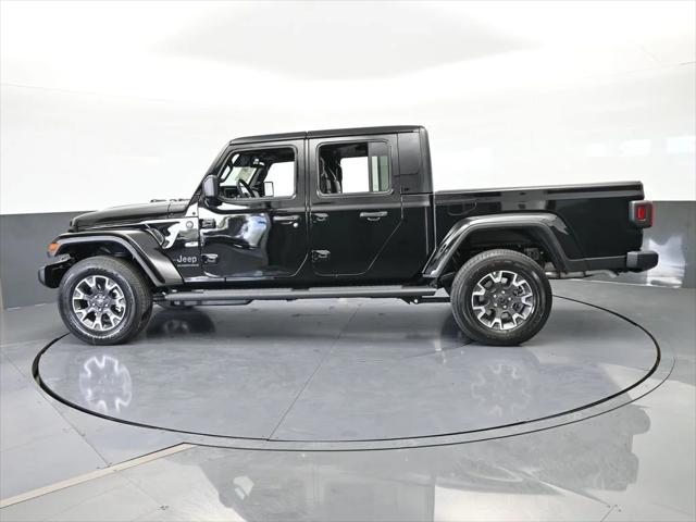 2026 Jeep Gladiator GLADIATOR SAHARA 4X4