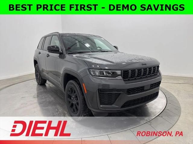 2026 Jeep Grand Cherokee GRAND CHEROKEE LAREDO ALTITUDE 4X4 2026 Jeep Grand Cherokee GRAND CHEROKEE LAREDO ALTITUDE 4X4