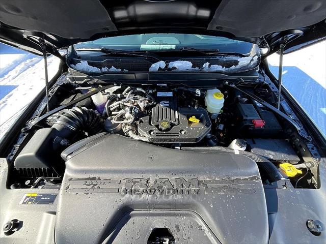 2026 RAM Ram 3500 RAM 3500 LARAMIE CREW CAB 4X4 64 BOX