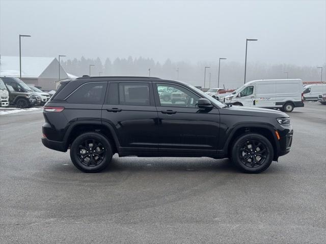 2026 Jeep Grand Cherokee GRAND CHEROKEE LAREDO ALTITUDE 4X4