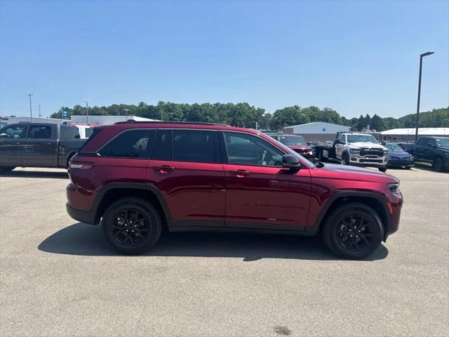 2026 Jeep Grand Cherokee GRAND CHEROKEE LAREDO ALTITUDE 4X4 2026 Jeep Grand Cherokee GRAND CHEROKEE LAREDO ALTITUDE 4X4
