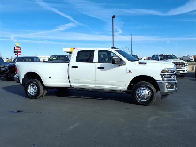 2026 RAM Ram 3500 RAM 3500 TRADESMAN CREW CAB 4X4 8 BOX
