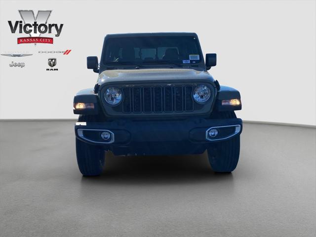 2026 Jeep Gladiator GLADIATOR SAHARA 4X4