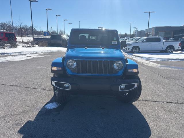 2026 Jeep Gladiator GLADIATOR SAHARA 4X4