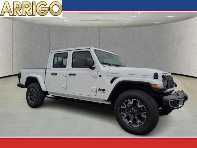 2026 Jeep Gladiator GLADIATOR SAHARA 4X4