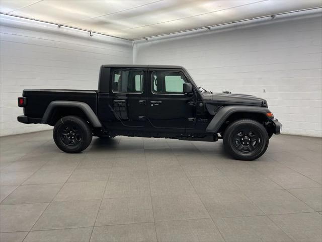 2026 Jeep Gladiator GLADIATOR SPORT 4X4 2026 Jeep Gladiator GLADIATOR SPORT 4X4