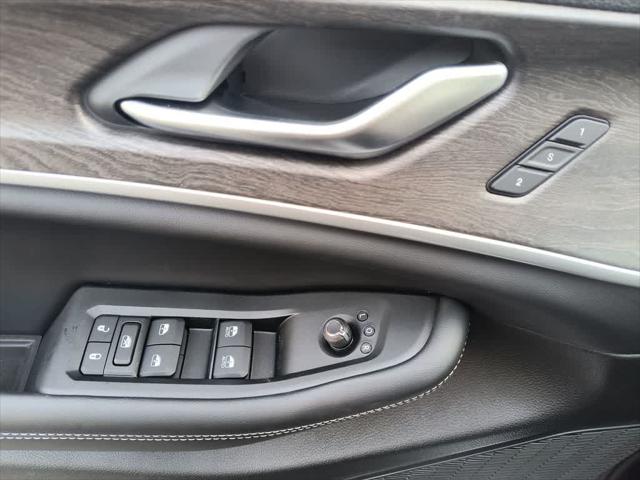 2025 Jeep Grand Cherokee L Limited 4x4