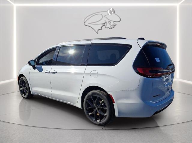 2026 Chrysler Pacifica PACIFICA LIMITED AWD
